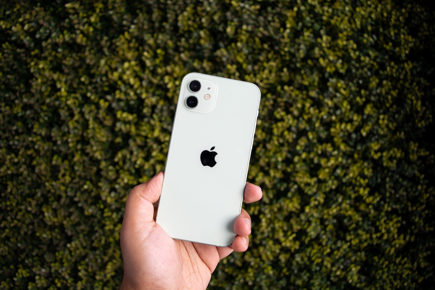 スマートフォン本体 iPhoneXS iPhone12 iPhone 12とiPhone XSの比較：違いは何でしょうか？